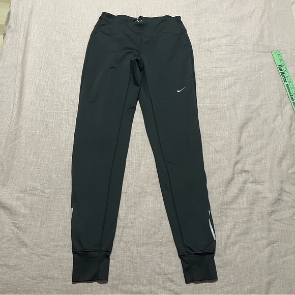 NIKE Running Women Element Shield STAY WARM Running Leggings Size XS Black - Picture 2 of 8